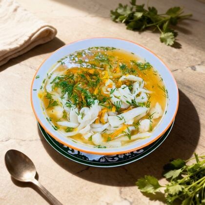 Суп лапша с курицей