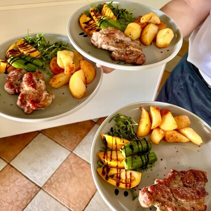 Стейк из свиной шеи