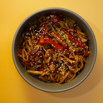 WOK С КУРИЦЕЙ 380ГР