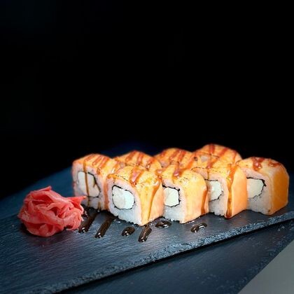 Ролл «Сяке карамель»