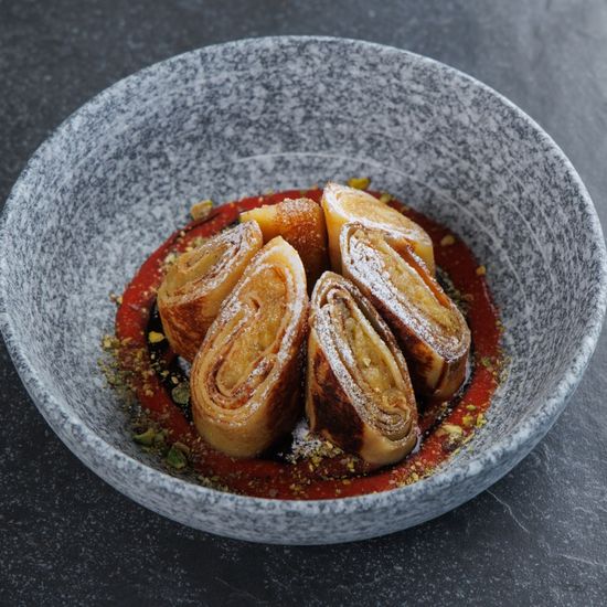 Блины с яблоком и корицей