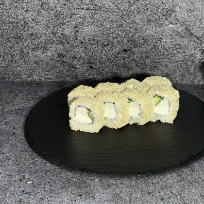 Ролл «Калифорния» в кунжуте