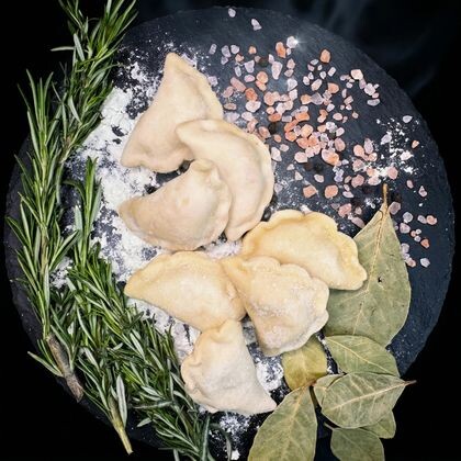 Вареники с капустой и мясом замороженные