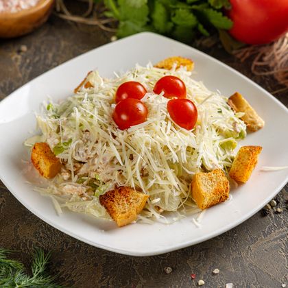 Салат «Цезарь с курицей»