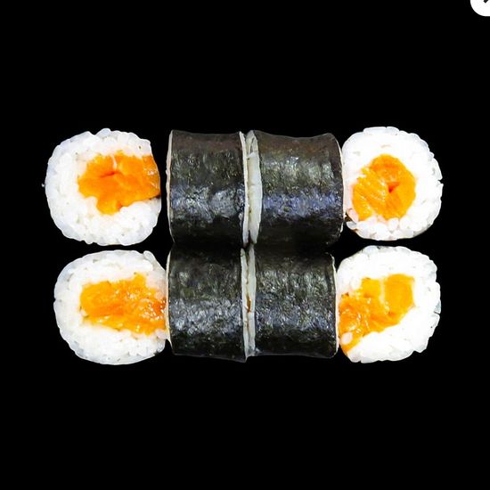 Ролл Сяке маки