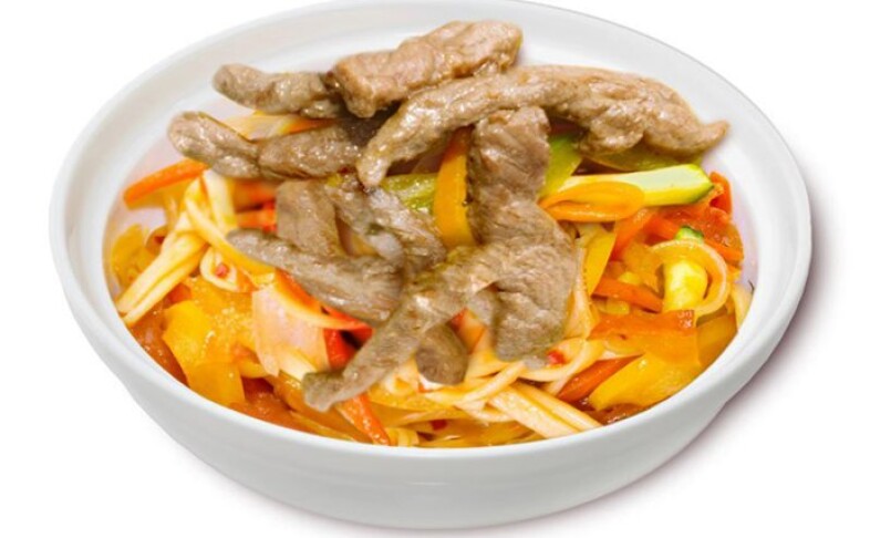 0881 Вок Удон с говядиной в Сливочном соусе