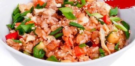 1443 Чахан с курицей с соусом Чили