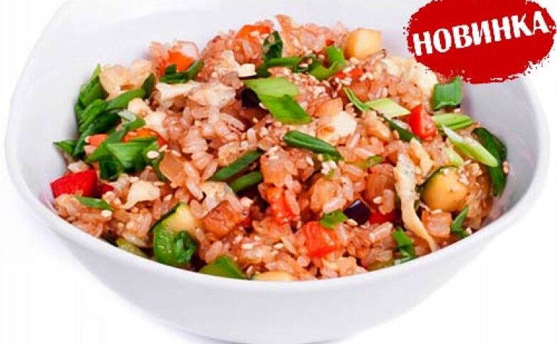 1441 Чахан с курицей с соусом классическим