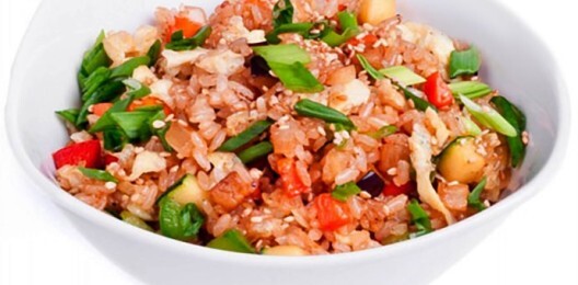 1443 Рис с курицей в соусе Чили