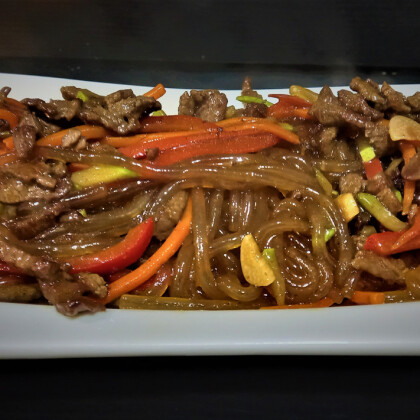 Стеклянная лапша со свининой.