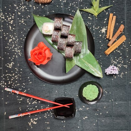 Ролл «Эби маки»