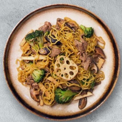 Рамен жареный с говядиной