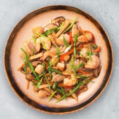 Морепродукты под соусом «Цую»