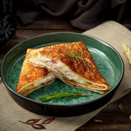 Блины с ветчиной и сыром