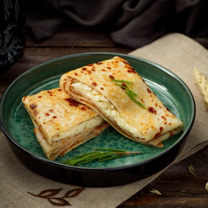 Блины с сыром и чесноком