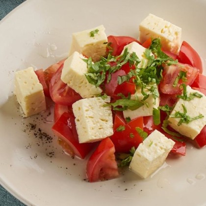 Помидоры с брынзой