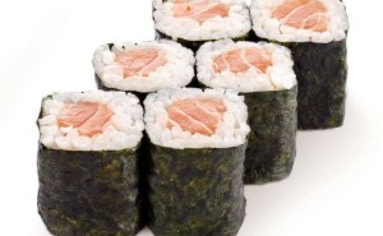 Мини ролл с лососем