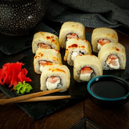 Запечённый ролл Сырный