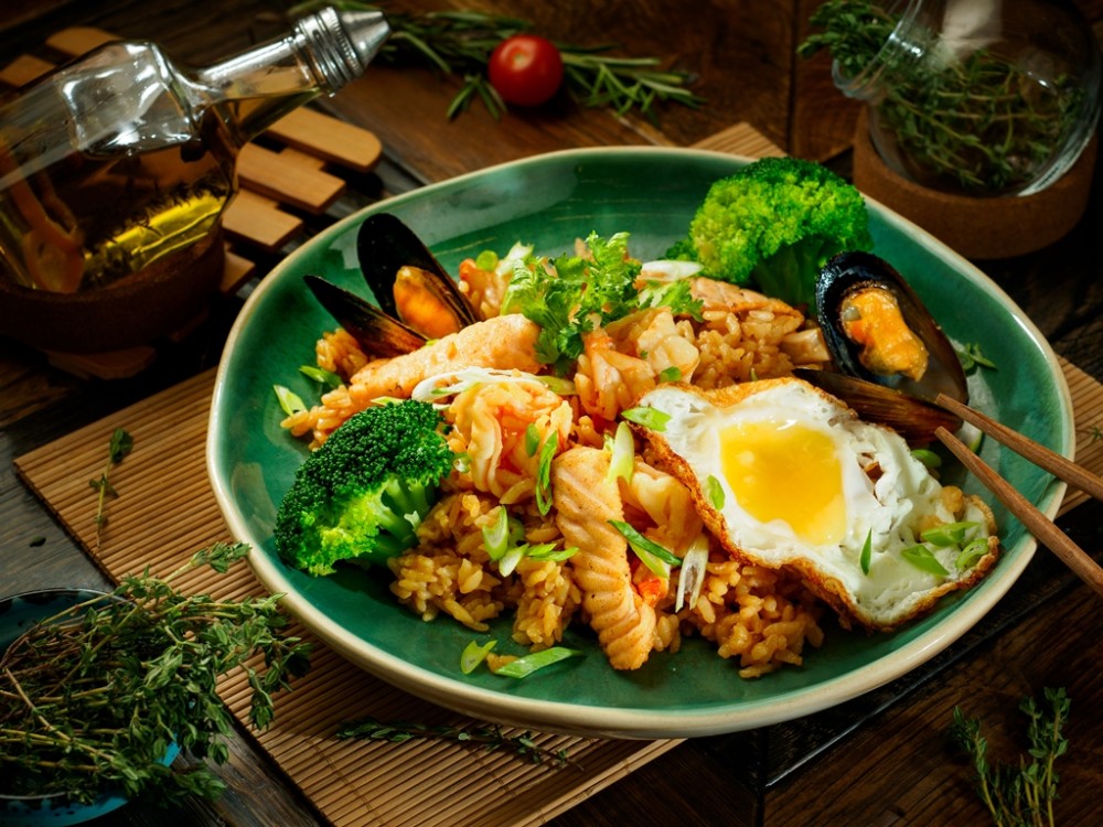 Рис WOK с морепродуктами