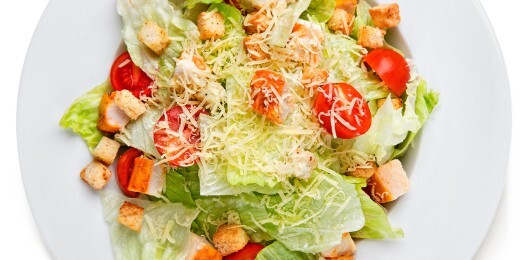 Салат «Цезарь с курицей»