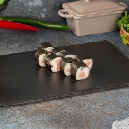 Ролл с лососем