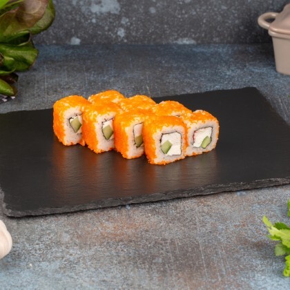 Ролл «Калифорния» с крабом