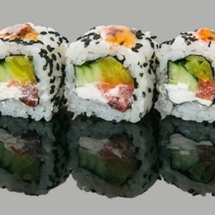 Ролл с такуаном и соусом сладкий чили