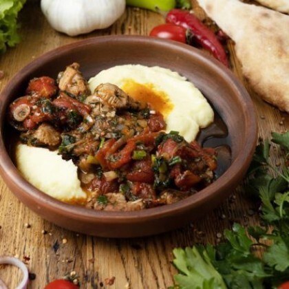 Свинина по-свански с картофельным пюре