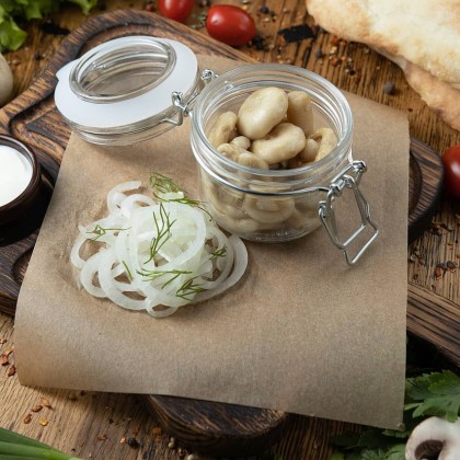 Грузди солёные со сметаной и маринованным лучком