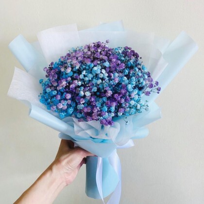 Букет с гипсофилой "Комплимент королеве"