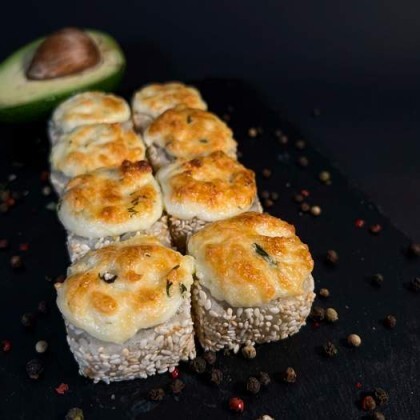 Запечённый ролл «4 сыра»