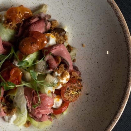 Салат с ростбифом, грибами и овощами