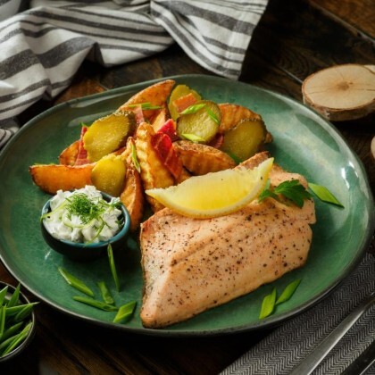 Стейк из горбуши с гарниром