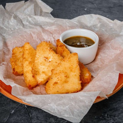 Жареный сыр сулугуни с соусом ткемали