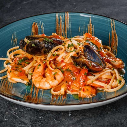 Спагетти с дарами моря