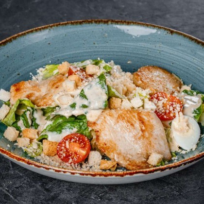 Салат «Цезарь» с цыплёнком