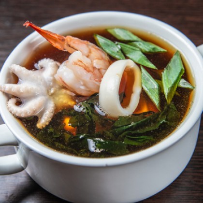 Острый суп с морепродуктами