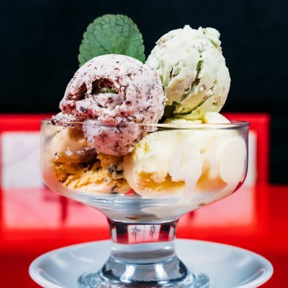 Пломбир «Сливочная малина с воздушным зефиром»