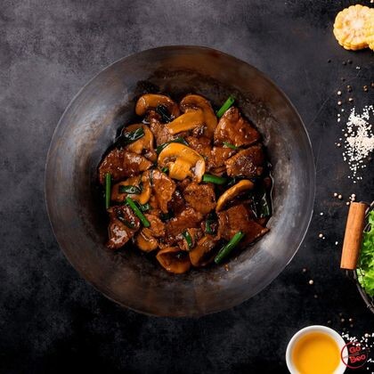 Говядина жареная с шампиньонами