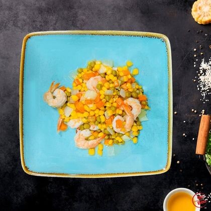 Креветки жареные с овощами
