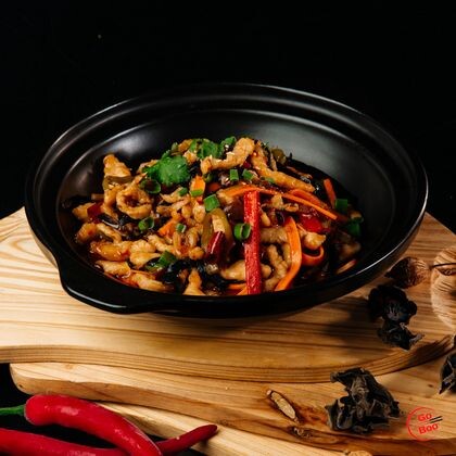 Свинина острая в соусе