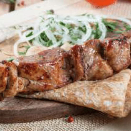 Шашлык из свинины в лаваше