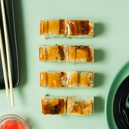 Суши-кейк с угрём