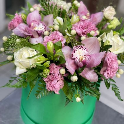 Шляпная коробка нежность