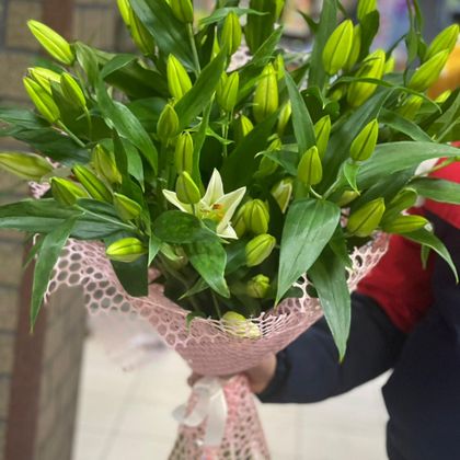 Букет лилий 11