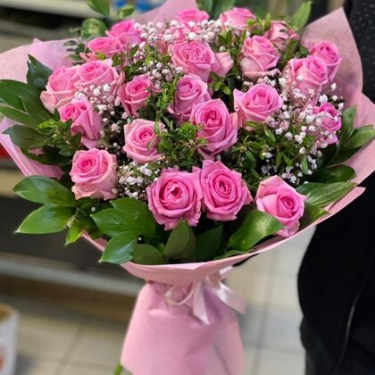 Букет розовых роз 25