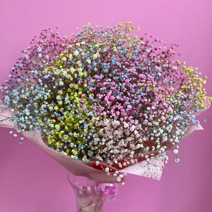 Букет разноцветной гипсофилы 9