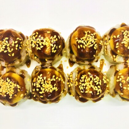 РОЛЛ ЗАПЕЧЁННЫЙ С ЛОСОСЕМ