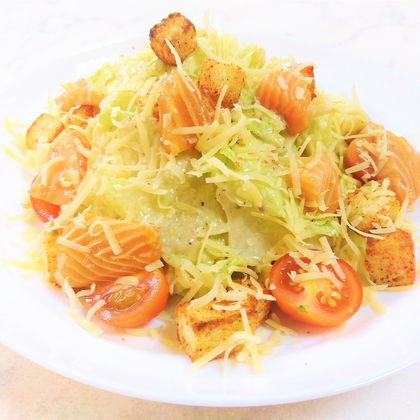 Салат «Цезарь с сёмгой»