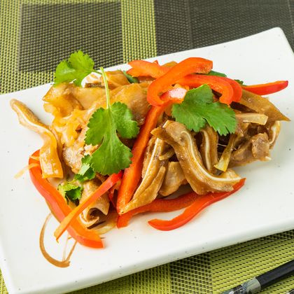 Салат «Свиные ушки»